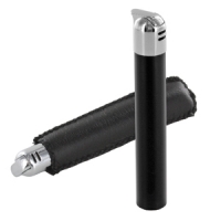 Зажигалка в чехле, D=1 см, H=8,4 см, металл, чехол: искусственная кожа. Зажигалка поставляется без газа.